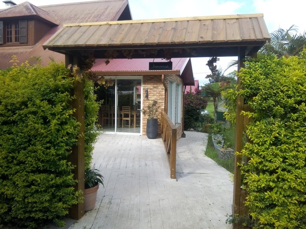 La Croisee Des Sentiers Salazie Exterior photo